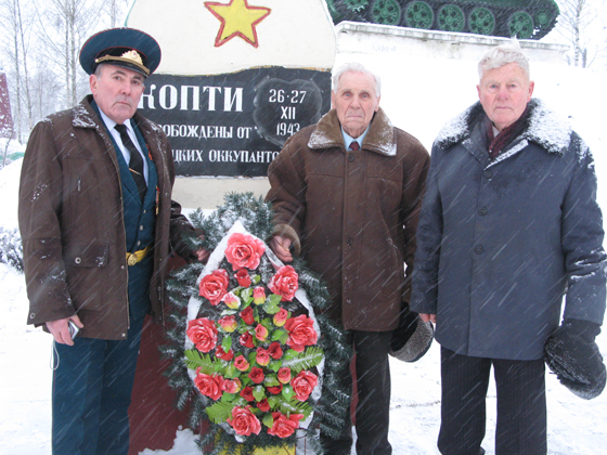 возложение венков к памятникам на мемориале
